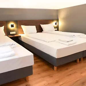 Hotel Apadana Frankfurt, Francfort-sur-le-Main